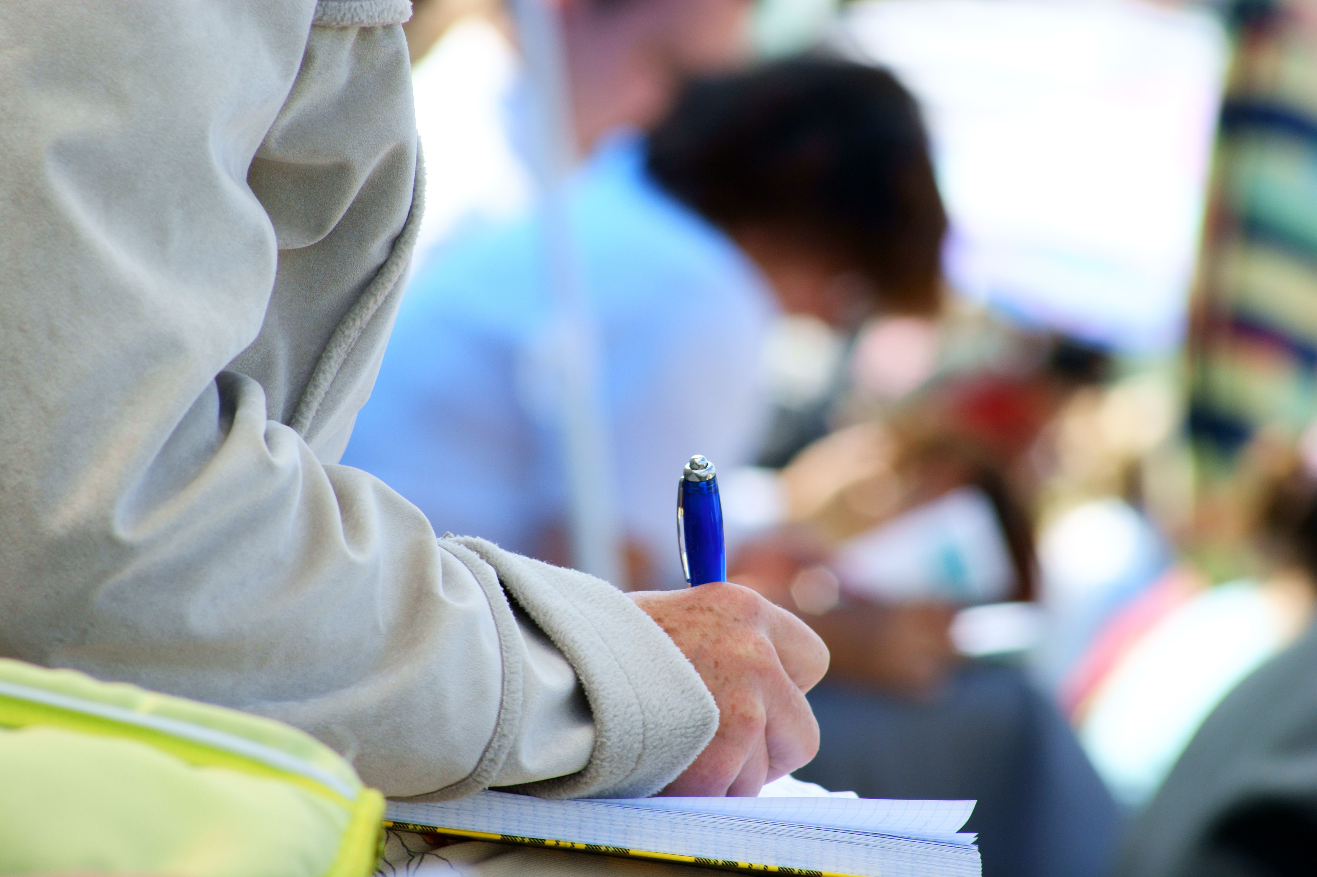 Els centres d’educació de persones adultes són clau per promoure les oportunitats d’aprenentatge al llarg de la vida. Foto: Shutterstock