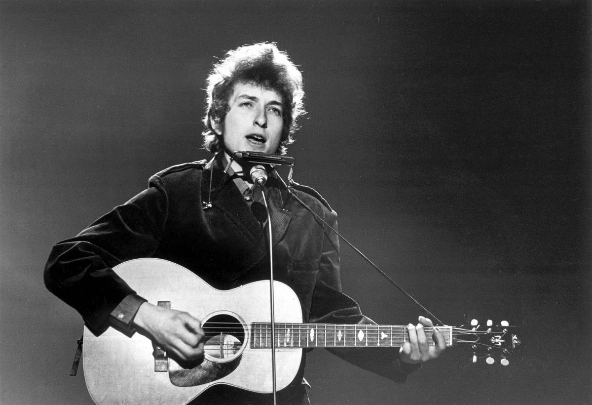 1200_1476475449140624-bob-dylan-1457_fc36cf65fb1e95993f7f2af408bc9600.nbcnews-ux-2880-1000