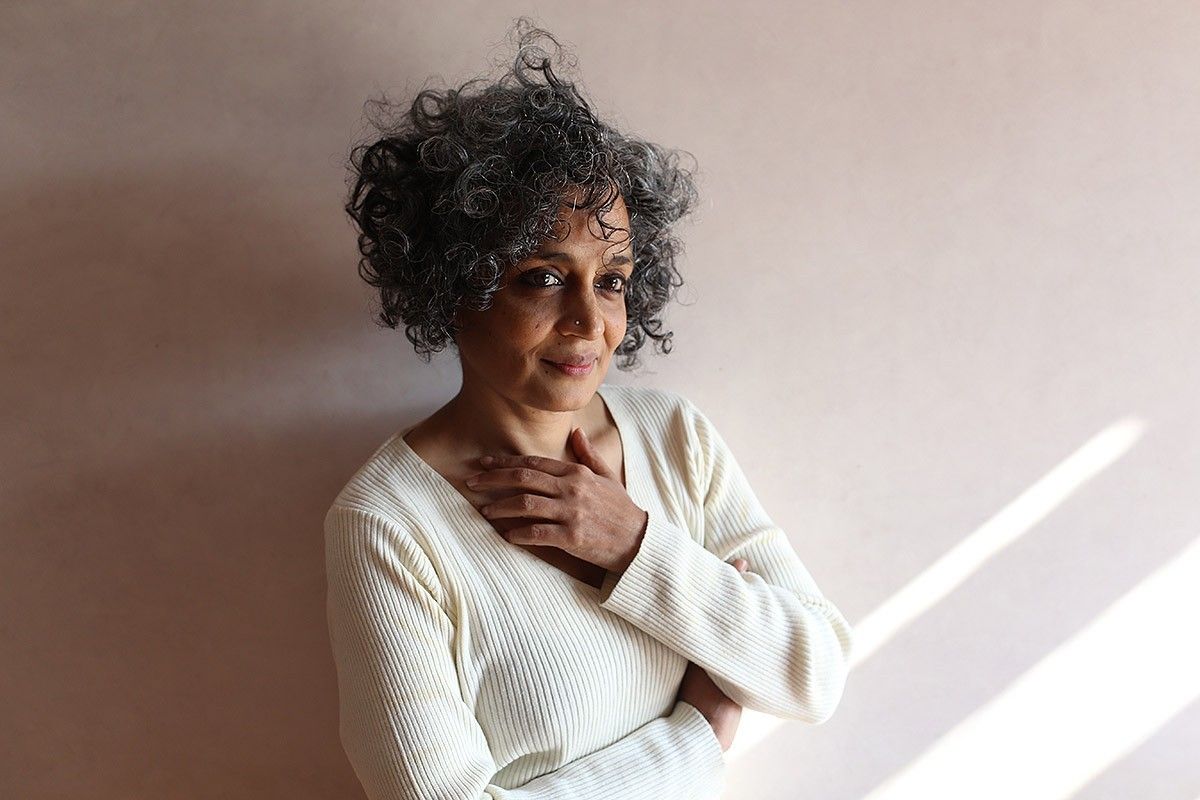 1200_15744194721200_1506947229Arundhati_Roy_anagrama