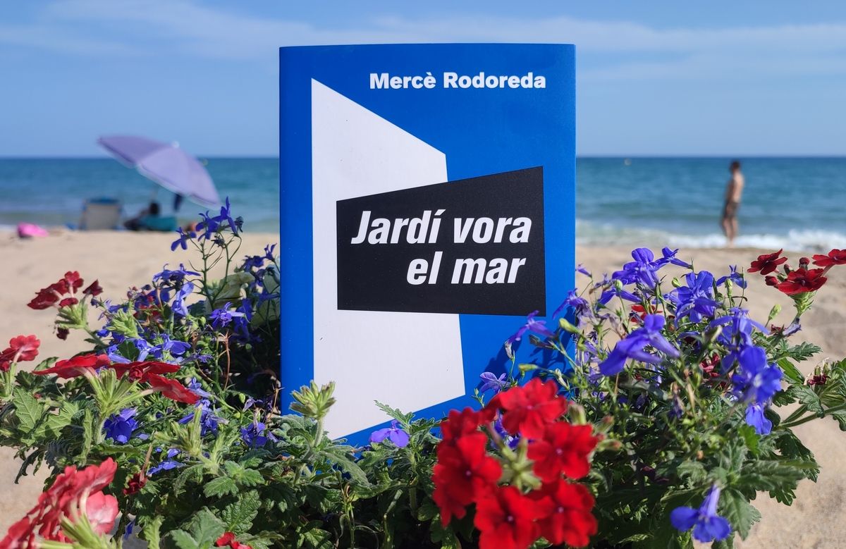 Jardí vora el mar