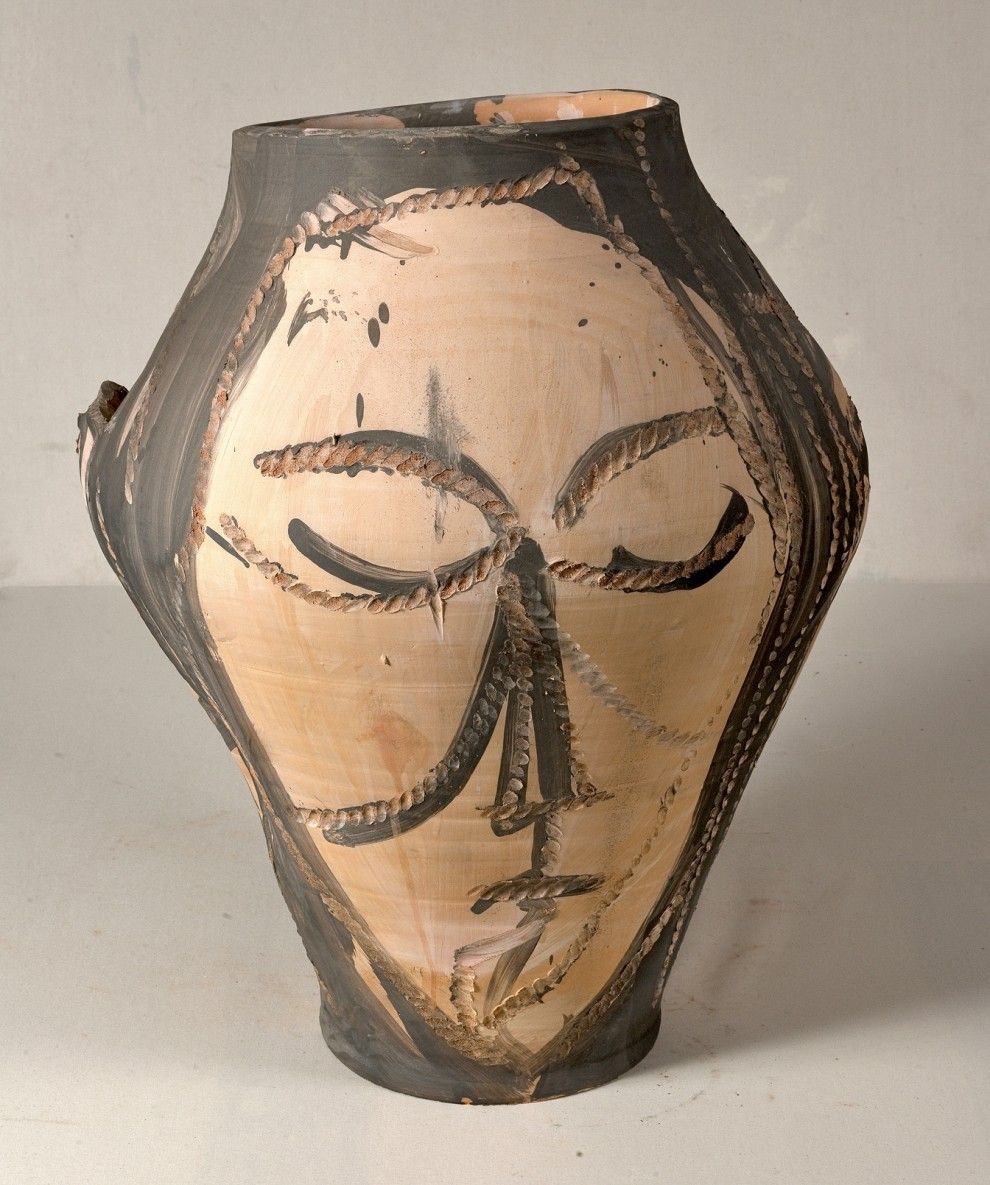 990_1458572064Ulls_clucs._2010._Ceramica._80x50x50_cm._Cara_A