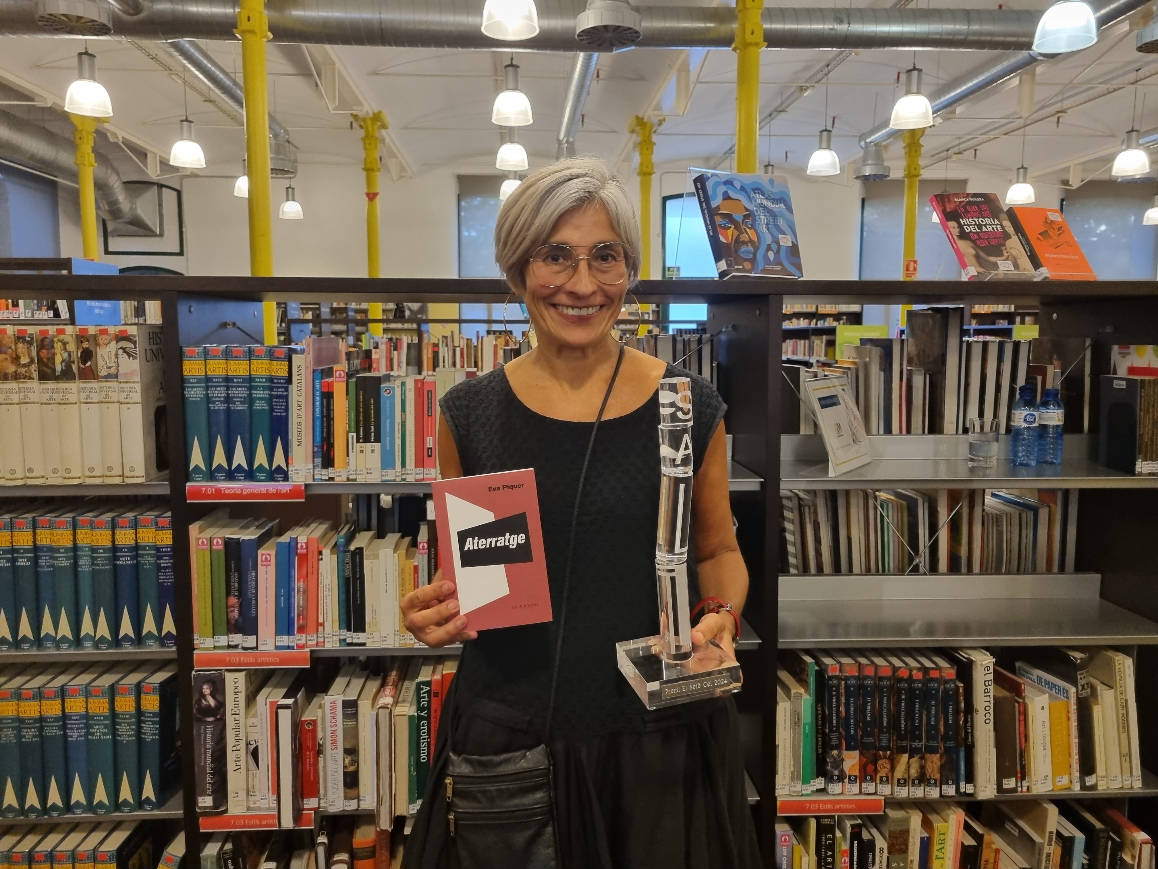 Eva Piquer rep el premi literari Setè Cel